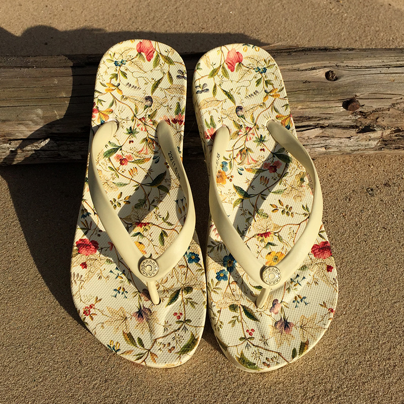 夏季平底夾腳人字拖 休閑女士涼拖鞋防滑平跟沙灘鞋